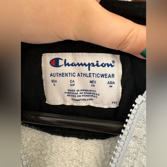Champion Zip-up Hoodie - Picture 4 of 4